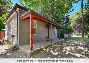 Greenwood Cottage - Close to CBD, Leafy Backyard